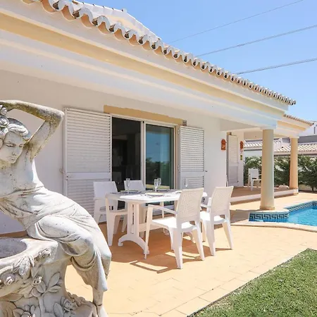 Lauka Villa *